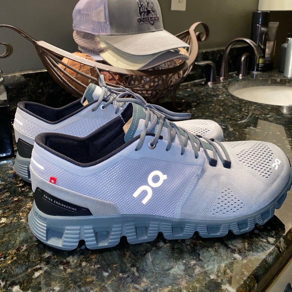 On Cloud X Glacier Olive